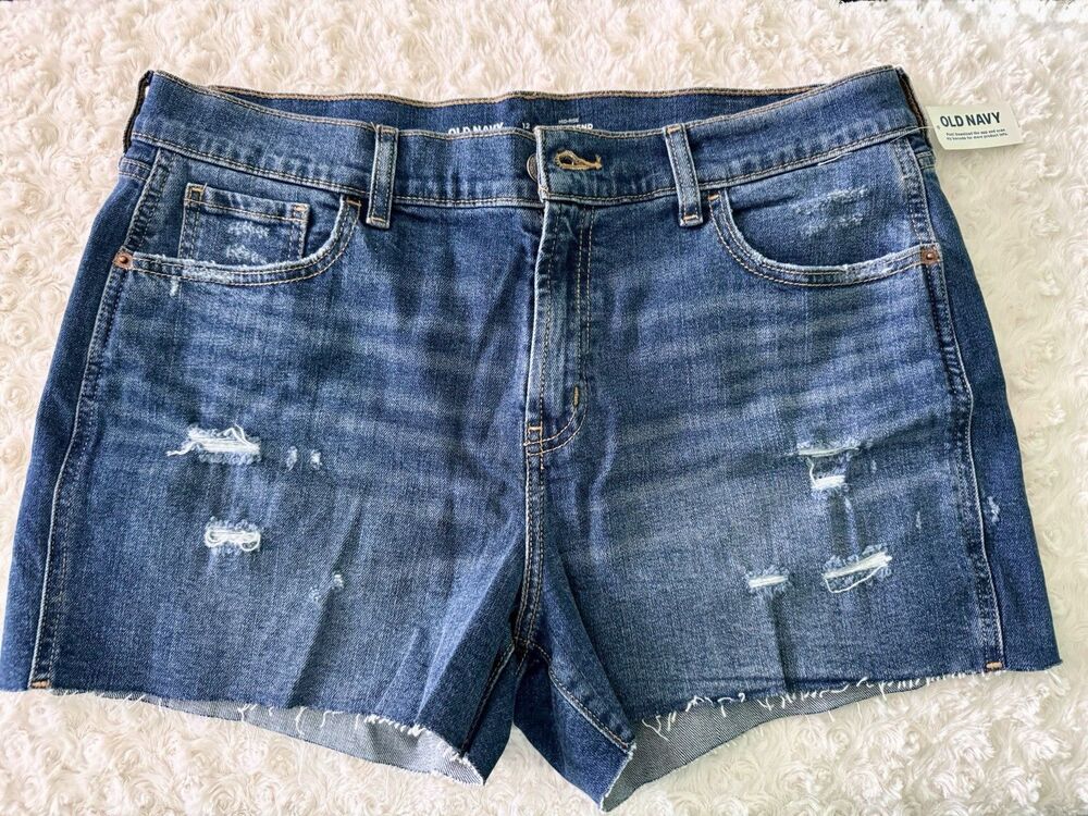 NWT Old Navy Midrise Boyfriend Jean Shorts - 12 - Distressed Raw Hem